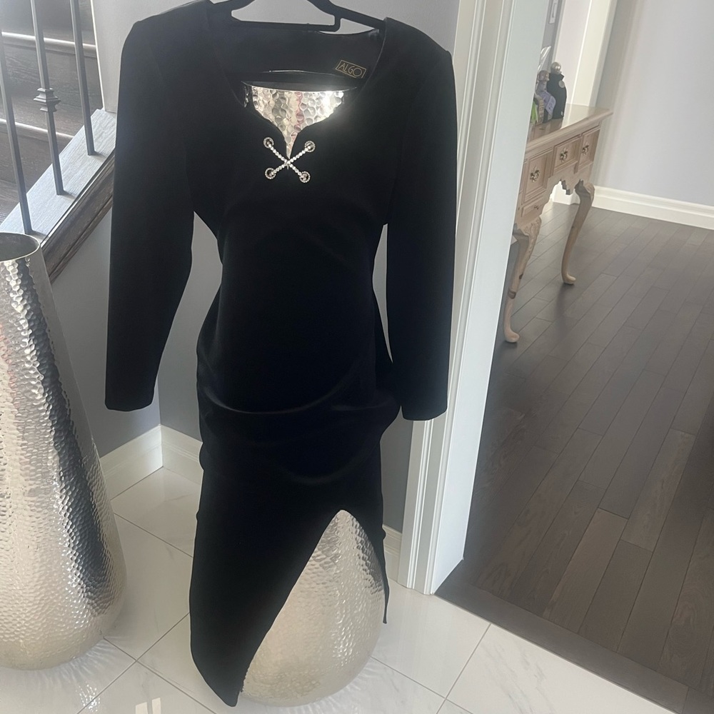 Luxurious Algo vintage stretch black velvet 1990s formal gown size 6 pure lux💎